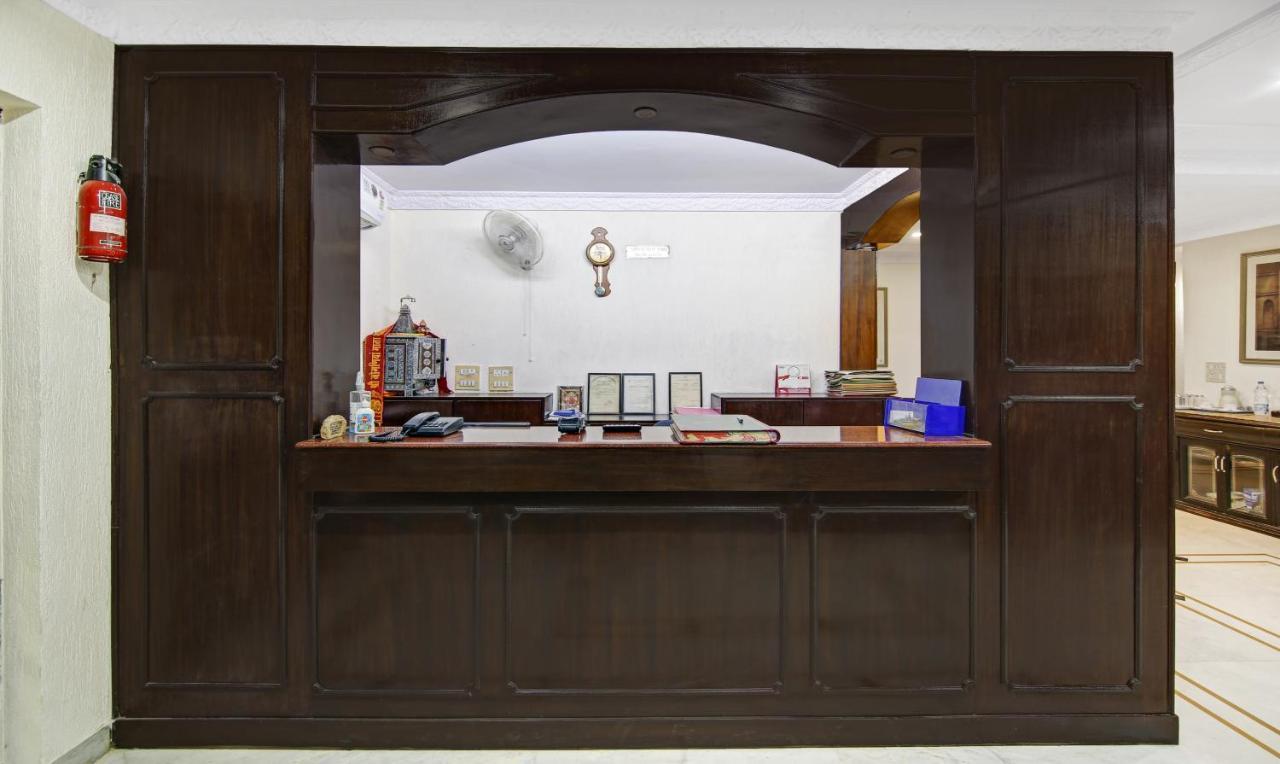 Itsy Hotels Arien International Nueva Delhi Exterior foto