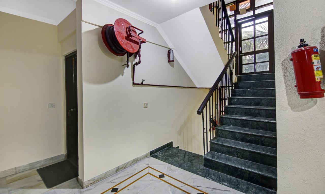 Itsy Hotels Arien International Nueva Delhi Exterior foto